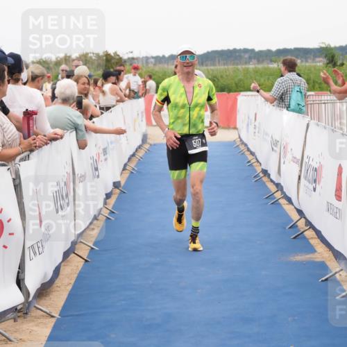 22.06.2025 - Viking Triathlon MichiJ http://msf.ph/oto/8128826 22.06.2025 15:27:18 Ziel 370, 383, 507 meine-sportfotos.de