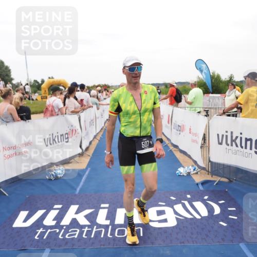 22.06.2025 - Viking Triathlon MichiJ http://msf.ph/oto/8128903 22.06.2025 15:27:21 Ziel 110, 383, 507 meine-sportfotos.de