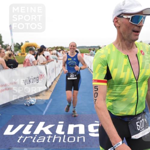22.06.2025 - Viking Triathlon MichiJ http://msf.ph/oto/8128907 22.06.2025 15:27:22 Ziel 110, 383, 507 meine-sportfotos.de