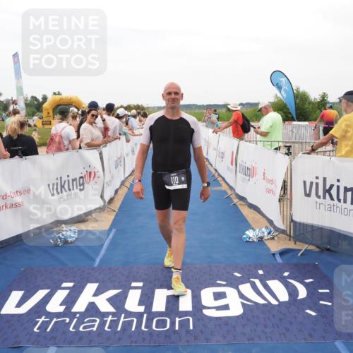 22.06.2025 - Viking Triathlon MichiJ http://msf.ph/oto/8128955 22.06.2025 15:27:25 Ziel 110, 383, 507, 513 meine-sportfotos.de