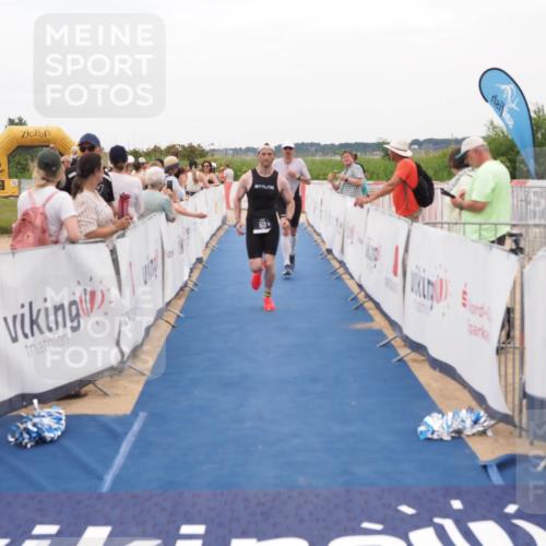 22.06.2025 - Viking Triathlon MichiJ http://msf.ph/oto/8129011 22.06.2025 15:27:31 Ziel 110, 487, 513 meine-sportfotos.de