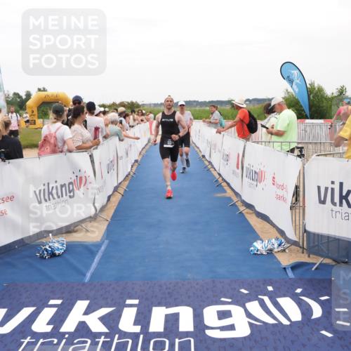 22.06.2025 - Viking Triathlon MichiJ http://msf.ph/oto/8129019 22.06.2025 15:27:31 Ziel 110, 487, 513 meine-sportfotos.de