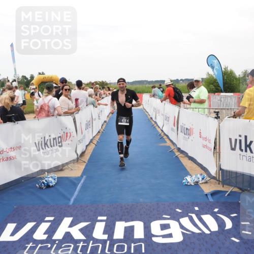22.06.2025 - Viking Triathlon MichiJ http://msf.ph/oto/8129181 22.06.2025 15:27:46 Ziel 419 meine-sportfotos.de