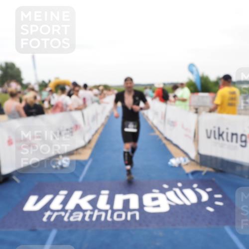 22.06.2025 - Viking Triathlon MichiJ http://msf.ph/oto/8129196 22.06.2025 15:27:47 Ziel 419 meine-sportfotos.de