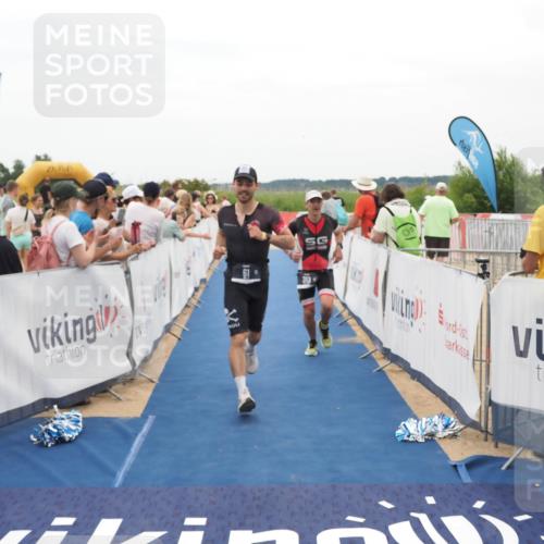 22.06.2025 - Viking Triathlon MichiJ http://msf.ph/oto/8129300 22.06.2025 15:28:04 Ziel 61, 313 meine-sportfotos.de