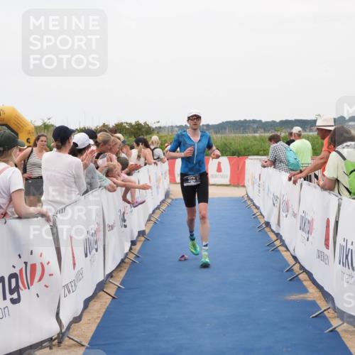 22.06.2025 - Viking Triathlon MichiJ http://msf.ph/oto/8129351 22.06.2025 15:28:29 Ziel 157, 350 meine-sportfotos.de