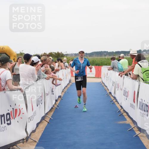 22.06.2025 - Viking Triathlon MichiJ http://msf.ph/oto/8129354 22.06.2025 15:28:29 Ziel 157, 350 meine-sportfotos.de