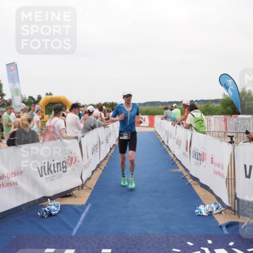 22.06.2025 - Viking Triathlon MichiJ http://msf.ph/oto/8129389 22.06.2025 15:28:30 Ziel 157, 350 meine-sportfotos.de