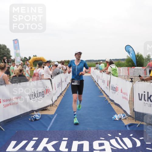 22.06.2025 - Viking Triathlon MichiJ http://msf.ph/oto/8129400 22.06.2025 15:28:30 Ziel 157, 350 meine-sportfotos.de