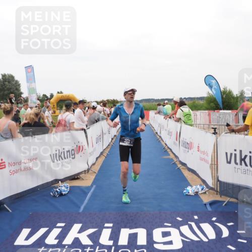 22.06.2025 - Viking Triathlon MichiJ http://msf.ph/oto/8129403 22.06.2025 15:28:31 Ziel 157, 350 meine-sportfotos.de