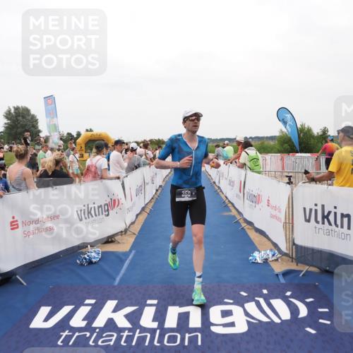 22.06.2025 - Viking Triathlon MichiJ http://msf.ph/oto/8129409 22.06.2025 15:28:31 Ziel 157, 350 meine-sportfotos.de