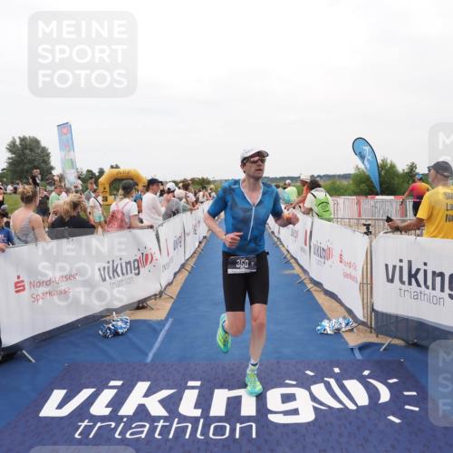 22.06.2025 - Viking Triathlon MichiJ http://msf.ph/oto/8129412 22.06.2025 15:28:31 Ziel 157, 350 meine-sportfotos.de