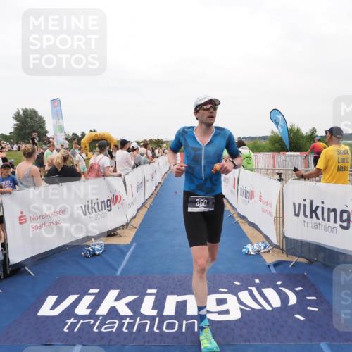 22.06.2025 - Viking Triathlon MichiJ http://msf.ph/oto/8129418 22.06.2025 15:28:31 Ziel 157, 350 meine-sportfotos.de