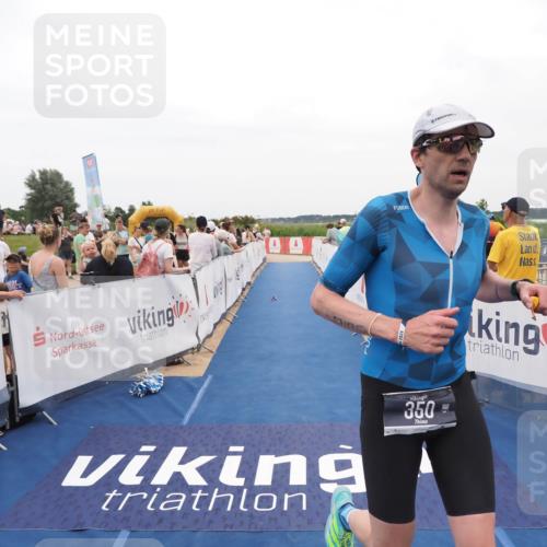 22.06.2025 - Viking Triathlon MichiJ http://msf.ph/oto/8129428 22.06.2025 15:28:32 Ziel 157, 350 meine-sportfotos.de