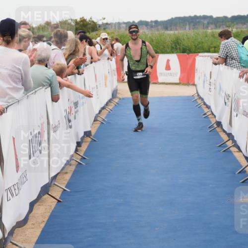 22.06.2025 - Viking Triathlon MichiJ http://msf.ph/oto/8129431 22.06.2025 15:28:46 Ziel 296 meine-sportfotos.de