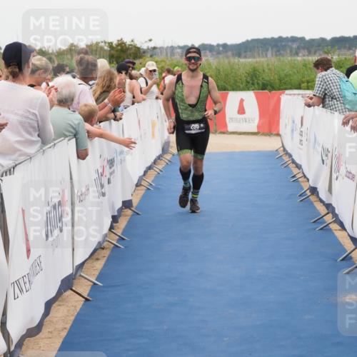 22.06.2025 - Viking Triathlon MichiJ http://msf.ph/oto/8129442 22.06.2025 15:28:47 Ziel 296 meine-sportfotos.de