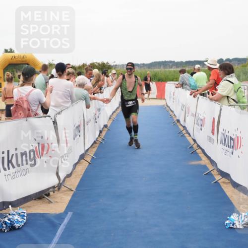 22.06.2025 - Viking Triathlon MichiJ http://msf.ph/oto/8129470 22.06.2025 15:28:48 Ziel 296 meine-sportfotos.de