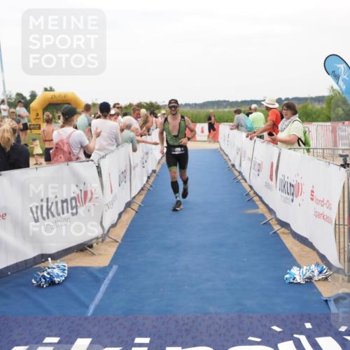 22.06.2025 - Viking Triathlon MichiJ http://msf.ph/oto/8129482 22.06.2025 15:28:48 Ziel 296 meine-sportfotos.de