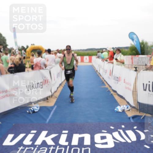 22.06.2025 - Viking Triathlon MichiJ http://msf.ph/oto/8129506 22.06.2025 15:28:49 Ziel 47, 296 meine-sportfotos.de