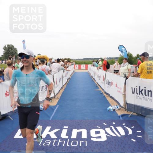 22.06.2025 - Viking Triathlon MichiJ http://msf.ph/oto/8129696 22.06.2025 15:29:05 Ziel 68 meine-sportfotos.de