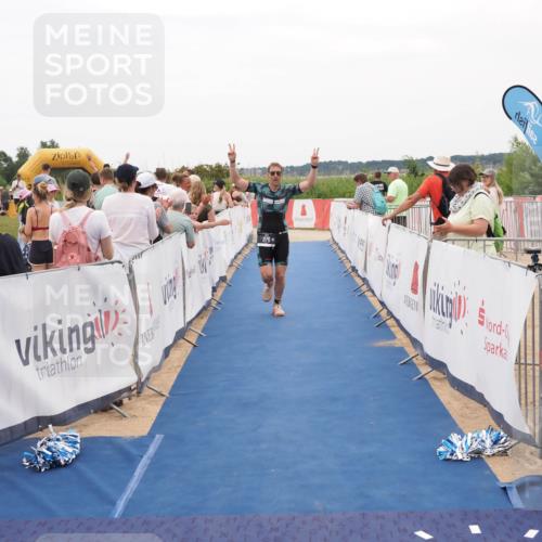 22.06.2025 - Viking Triathlon MichiJ http://msf.ph/oto/8129734 22.06.2025 15:29:20 Ziel 376 meine-sportfotos.de