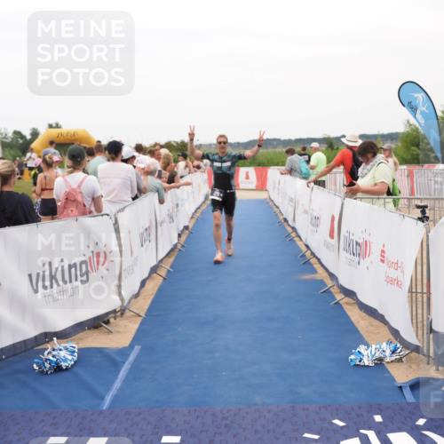 22.06.2025 - Viking Triathlon MichiJ http://msf.ph/oto/8129737 22.06.2025 15:29:20 Ziel 376 meine-sportfotos.de