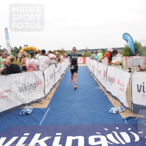 22.06.2025 - Viking Triathlon MichiJ http://msf.ph/oto/8129745 22.06.2025 15:29:20 Ziel 376 meine-sportfotos.de