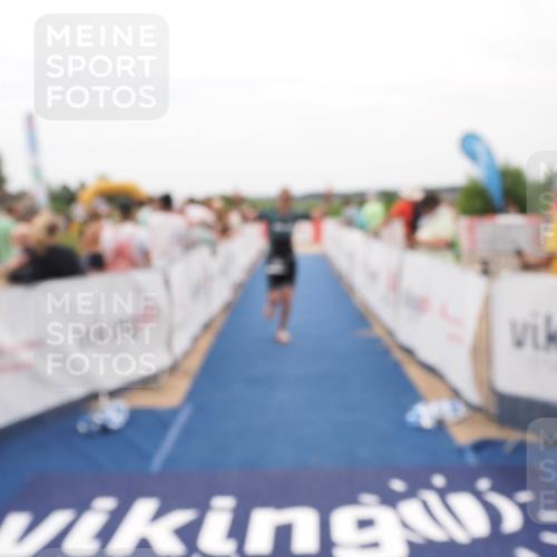 22.06.2025 - Viking Triathlon MichiJ http://msf.ph/oto/8129748 22.06.2025 15:29:21 Ziel 376 meine-sportfotos.de