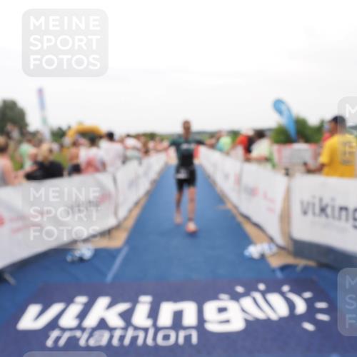 22.06.2025 - Viking Triathlon MichiJ http://msf.ph/oto/8129760 22.06.2025 15:29:21 Ziel 376 meine-sportfotos.de