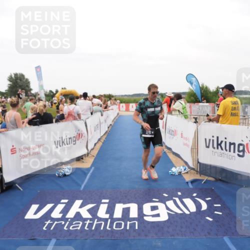 22.06.2025 - Viking Triathlon MichiJ http://msf.ph/oto/8129771 22.06.2025 15:29:22 Ziel 376 meine-sportfotos.de