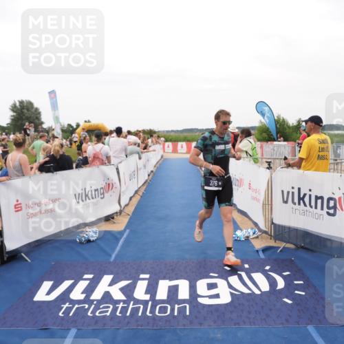 22.06.2025 - Viking Triathlon MichiJ http://msf.ph/oto/8129774 22.06.2025 15:29:22 Ziel 376 meine-sportfotos.de