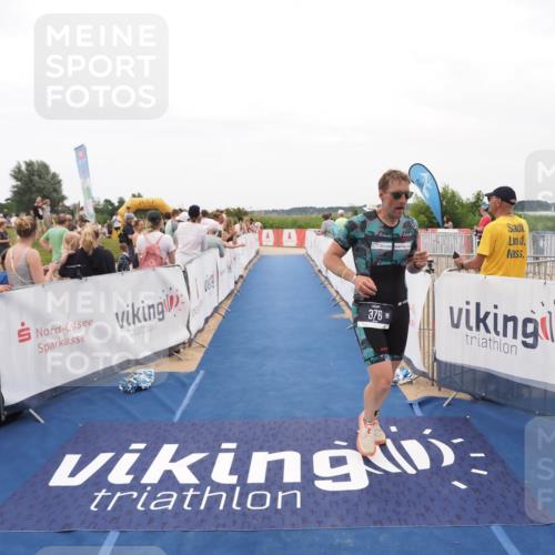 22.06.2025 - Viking Triathlon MichiJ http://msf.ph/oto/8129777 22.06.2025 15:29:22 Ziel 376 meine-sportfotos.de