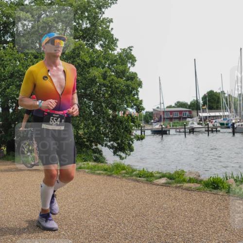 22.06.2025 - Viking Triathlon KatJ http://msf.ph/oto/8129823 22.06.2025 13:58:32 Laufen 372, 554 meine-sportfotos.de