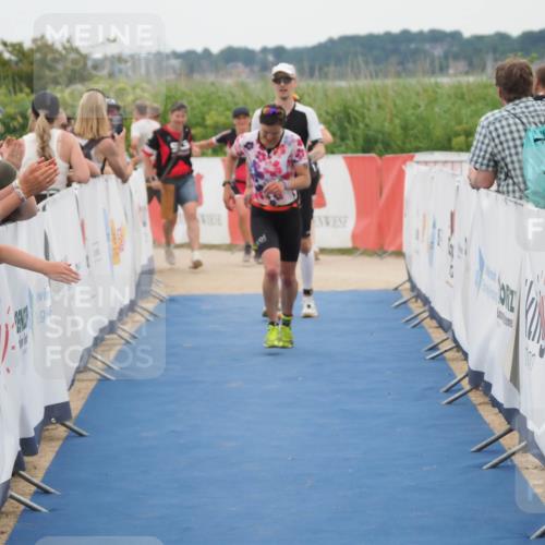 22.06.2025 - Viking Triathlon MichiJ http://msf.ph/oto/8129842 22.06.2025 15:29:33 Ziel 360, 509 meine-sportfotos.de