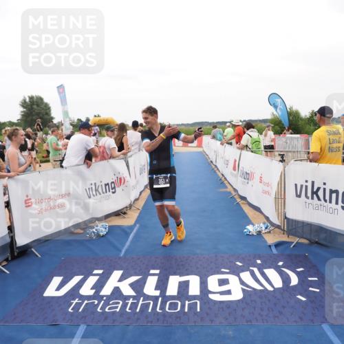 22.06.2025 - Viking Triathlon MichiJ http://msf.ph/oto/8130041 22.06.2025 15:29:54 Ziel 351 meine-sportfotos.de