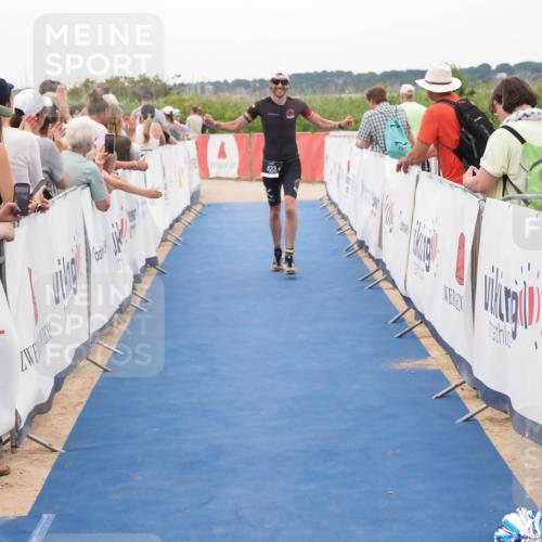 22.06.2025 - Viking Triathlon MichiJ http://msf.ph/oto/8130070 22.06.2025 15:30:04 Ziel 433 meine-sportfotos.de