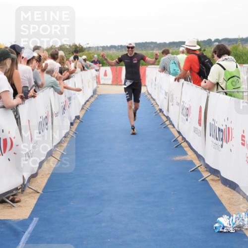 22.06.2025 - Viking Triathlon MichiJ http://msf.ph/oto/8130079 22.06.2025 15:30:04 Ziel 433 meine-sportfotos.de