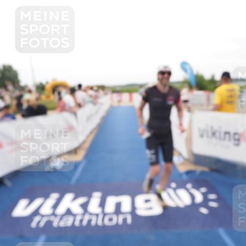 22.06.2025 - Viking Triathlon MichiJ http://msf.ph/oto/8130121 22.06.2025 15:30:07 Ziel 217, 433 meine-sportfotos.de
