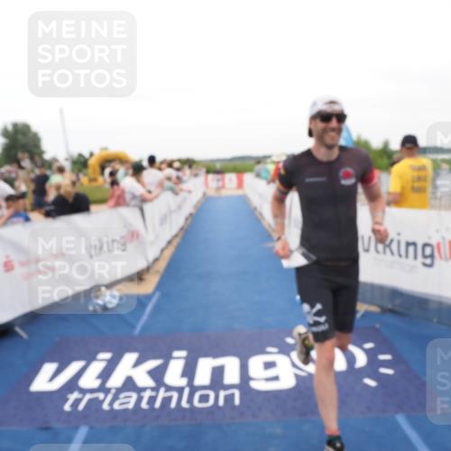 22.06.2025 - Viking Triathlon MichiJ http://msf.ph/oto/8130126 22.06.2025 15:30:07 Ziel 217, 433 meine-sportfotos.de