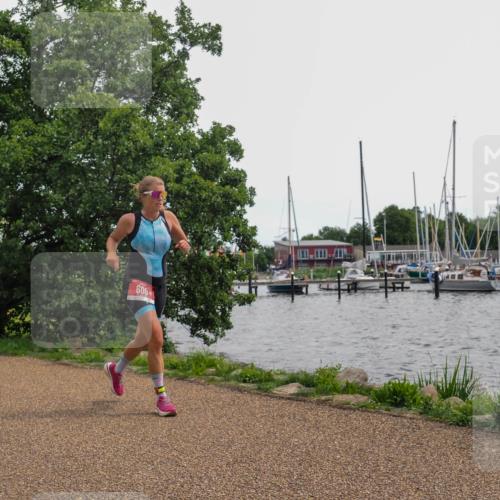 22.06.2025 - Viking Triathlon KatJ http://msf.ph/oto/8130128 22.06.2025 14:00:38 Laufen 605 meine-sportfotos.de