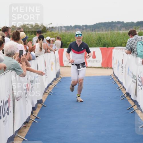 22.06.2025 - Viking Triathlon MichiJ http://msf.ph/oto/8130146 22.06.2025 15:30:10 Ziel 217, 433 meine-sportfotos.de