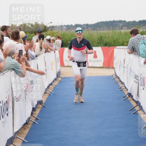 22.06.2025 - Viking Triathlon MichiJ http://msf.ph/oto/8130148 22.06.2025 15:30:10 Ziel 217, 433 meine-sportfotos.de