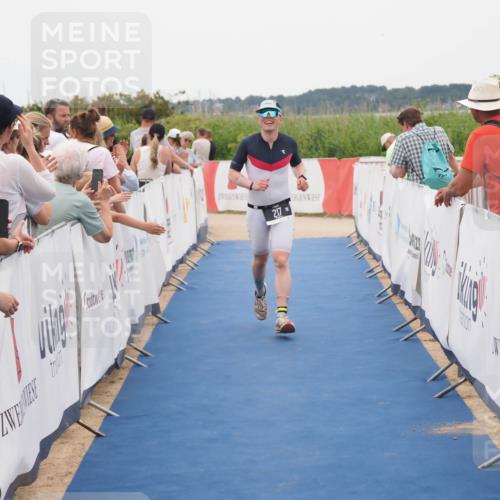 22.06.2025 - Viking Triathlon MichiJ http://msf.ph/oto/8130156 22.06.2025 15:30:11 Ziel 217 meine-sportfotos.de