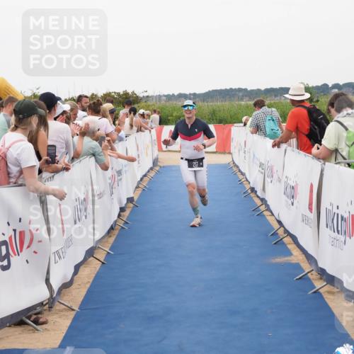 22.06.2025 - Viking Triathlon MichiJ http://msf.ph/oto/8130165 22.06.2025 15:30:11 Ziel 217 meine-sportfotos.de