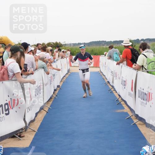 22.06.2025 - Viking Triathlon MichiJ http://msf.ph/oto/8130167 22.06.2025 15:30:11 Ziel 217 meine-sportfotos.de