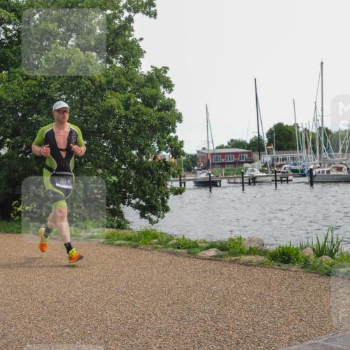 22.06.2025 - Viking Triathlon KatJ http://msf.ph/oto/8130171 22.06.2025 14:00:52 Laufen 99, 281 meine-sportfotos.de