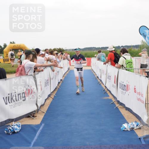 22.06.2025 - Viking Triathlon MichiJ http://msf.ph/oto/8130176 22.06.2025 15:30:12 Ziel 217 meine-sportfotos.de