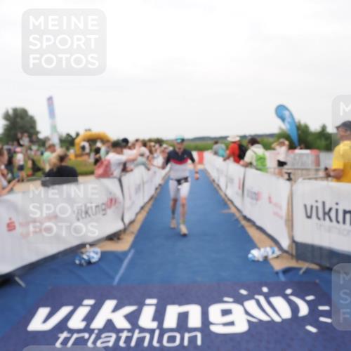 22.06.2025 - Viking Triathlon MichiJ http://msf.ph/oto/8130194 22.06.2025 15:30:13 Ziel 217 meine-sportfotos.de