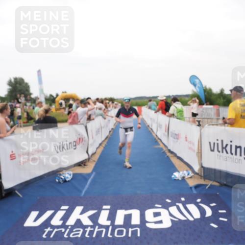 22.06.2025 - Viking Triathlon MichiJ http://msf.ph/oto/8130196 22.06.2025 15:30:13 Ziel 217 meine-sportfotos.de