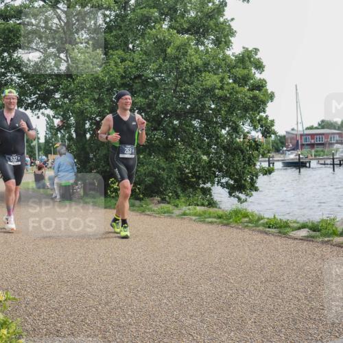 22.06.2025 - Viking Triathlon KatJ http://msf.ph/oto/8130199 22.06.2025 14:00:55 Laufen 99, 253, 281, 532 meine-sportfotos.de